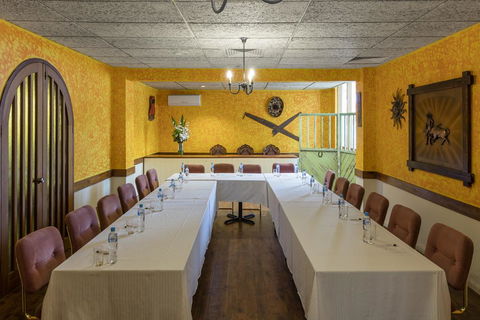 Best Western Adelaide Granada Motor Inn - Pubs and Clubs 3