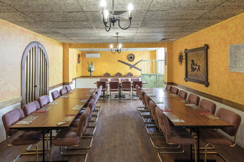 Best Western Adelaide Granada Motor Inn - Pubs and Clubs 2