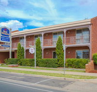 BEST WESTERN Burke And Wills Motor Inn - Pubs and Clubs