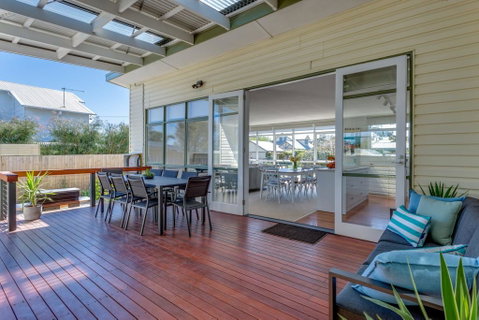BETHANY BAY - MOUNT MARTHA - Pubs and Clubs 1