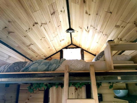Big Tiny Altitude Tiny House Experience - Pubs and Clubs 3