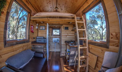 Big Tiny Seven Hills Tiny House, Tallarook - Pubs and Clubs 1