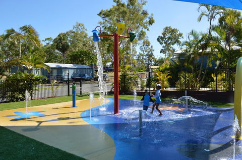 BIG4 Mackay Blacks Beach Holiday Park - Pubs and Clubs 3