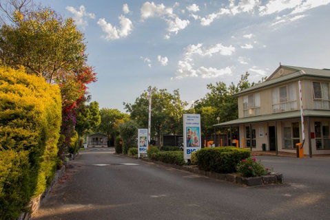 BIG4 Mornington Peninsula Holiday Park - Pubs and Clubs 2