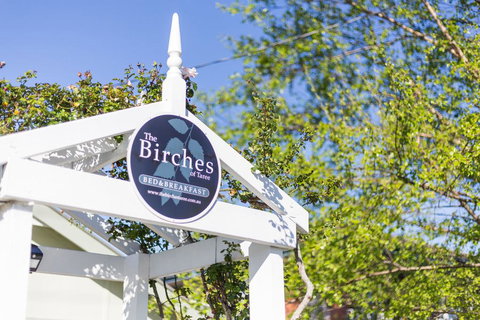 BIRCHES B&B - Go Out 0
