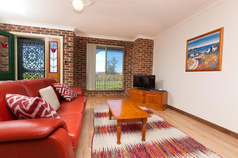 Birchgrove Terrace, Unit 3, Recreation Lane - Go Out 2