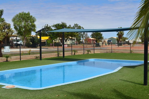 Black Rock Tourist Park - Pubs and Clubs 0