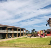 Black Swan Motor Inn - Pubs and Clubs