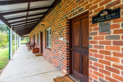 Blackwood Valley Suites - Pubs and Clubs 2
