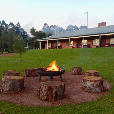 Blackwood Valley Suites - Pubs and Clubs 0