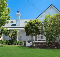 Blake House - iconic coastal homestead - Pubs and Clubs