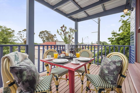 Blue Rosella On Piper - Pubs and Clubs 3