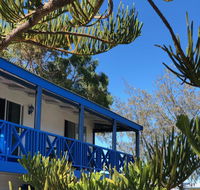Blue Sky Escapes Beach house Ledge Point - Pubs and Clubs