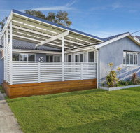 Blue Summer House - Pubs and Clubs
