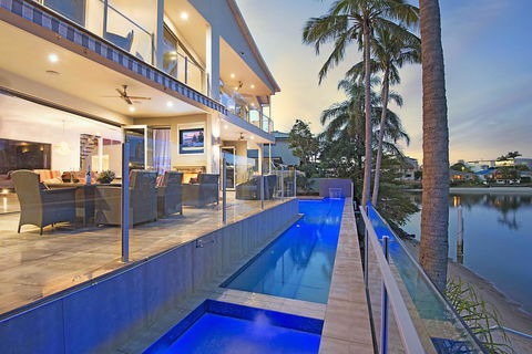 Blue Waters Retreat - Go Out 0