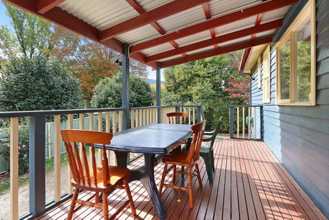 Blue Wren Cottage - Pubs and Clubs 2