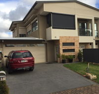 Blue Wren Retreat - Pubs and Clubs