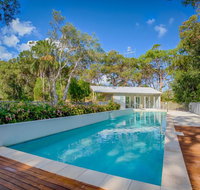 Bluewater 3 - Rainbow Shores - Pubs and Clubs