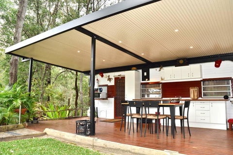 BoBRENE On Tamborine Nude Retreat - Cosy Chalet - Go Out 1