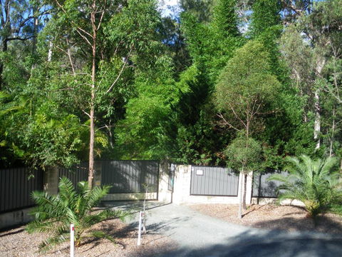 BoBRENE On Tamborine Nude Retreat - Quaint Cottage - Go Out 1