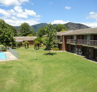 Bogong View Motor Inn - Pubs and Clubs