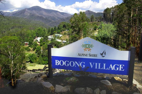Bogong Village - Pubs and Clubs 0