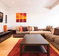 Bold modern 1 bed 10 mins from the city - Go Out