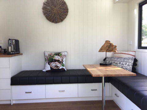 Tiny House - Go Out 1