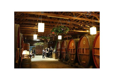 Wanderlight Motor Inn - Pubs and Clubs 2