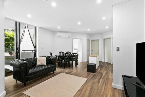 WATT1 - Modern 1 Bedroom Unit In Ultimo - Pubs and Clubs 2