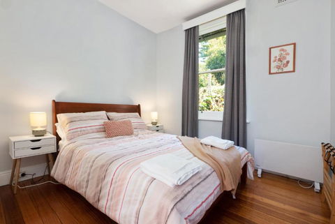 Warwick St Retreat! 3 Bedroom House With Parking - Pubs and Clubs 3