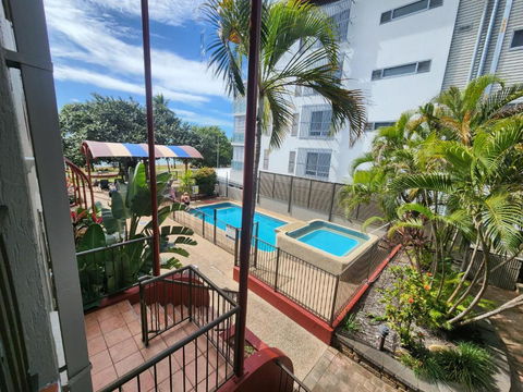 Water View Resort In North Ward - Pubs and Clubs 0