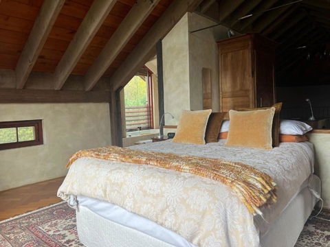 Wayimaa Cottage - Pubs and Clubs 1