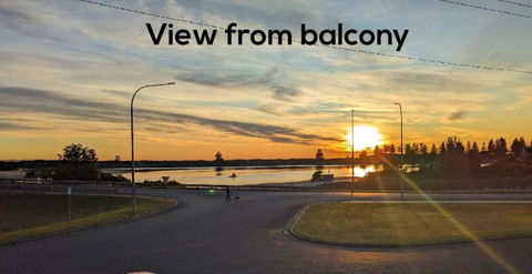 What A View Unit4 120 Lamont St Bermagui Holiday Unit - Pubs and Clubs 1