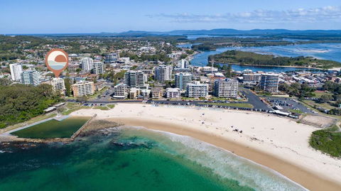 Whitesands 301 - Linen Not Included - Pubs and Clubs 1