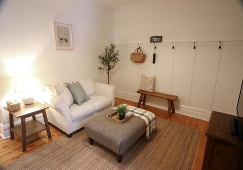 Wild Clary Cottage - Pubs and Clubs 2