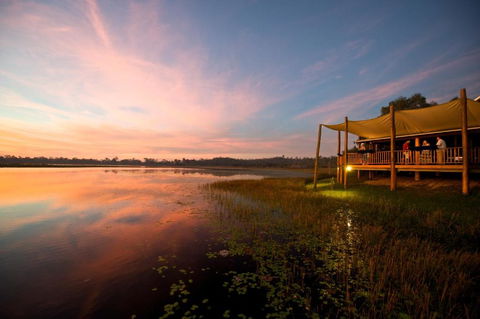 Wild Nature Lodge, Mareeba Wetlands - Pubs and Clubs 2