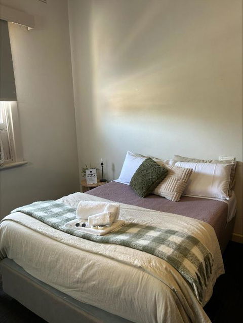 William Farrer Hotel - Pubs and Clubs 1