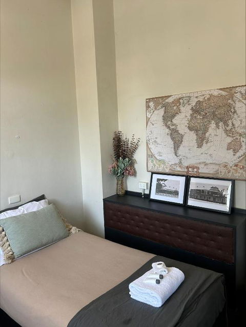 William Farrer Hotel - Pubs and Clubs 0