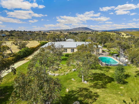 Winterwood Lodge - 6mins Jindabyne Pets Allow Floor Heating Farm Stay - Pubs and Clubs 0