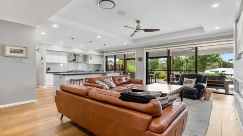 Wombat Lodge - Pubs and Clubs 3