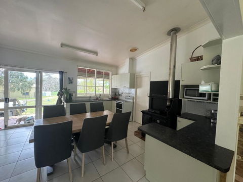 Woodfield Glen - Pubs and Clubs 2