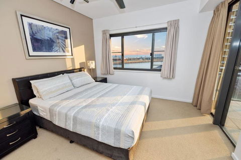 Woodys At The Waterfront - Pubs and Clubs 0