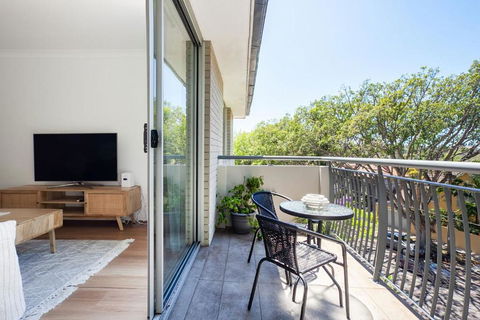 Woollahra Oasis - Pubs and Clubs 0