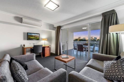 Woolloongabba 1Bed 1Bath Apt W Parking Near CBD - Pubs and Clubs 2