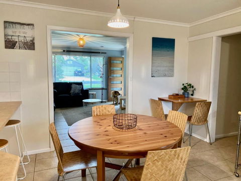 Wrentree - Pet Friendly Inside 26B Laurel Tce - Pubs and Clubs 2