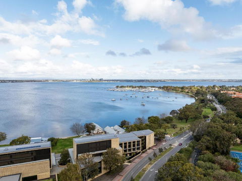 Wonil Hotel Perth - Handwritten Collection - Go Out 2