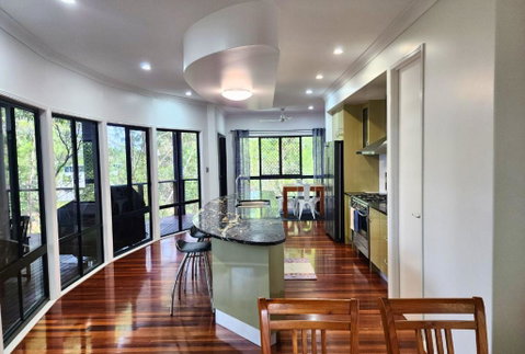 EUROLIE ON HIGH At Kingfisher Bay Fraser Island - Pubs and Clubs 4