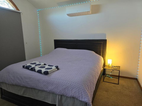 Family Retreat - Narre Warren - Pubs and Clubs 4