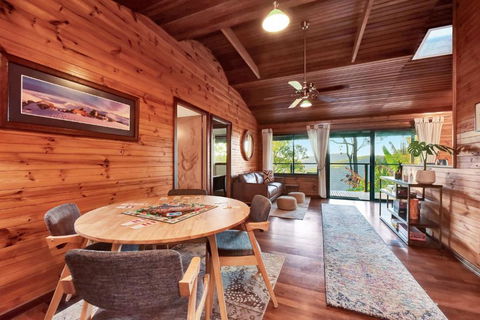 Misty Mountain Hideaway At Murrays Run Ultra Private Rural Escape With Stunning Views - Pubs and Clubs 0